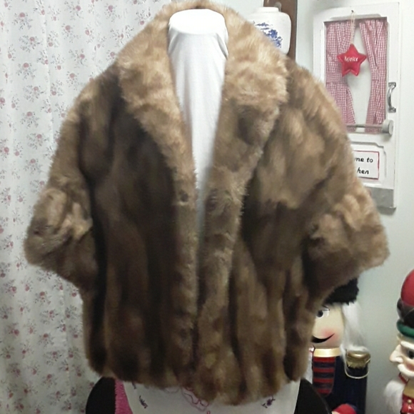 Emba pastel natural brown mink cape - Picture 1 of 14